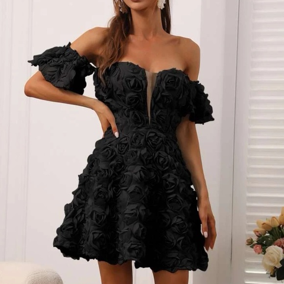 Luxe off shoulder floral appliqué min dress - Picture 4 of 4